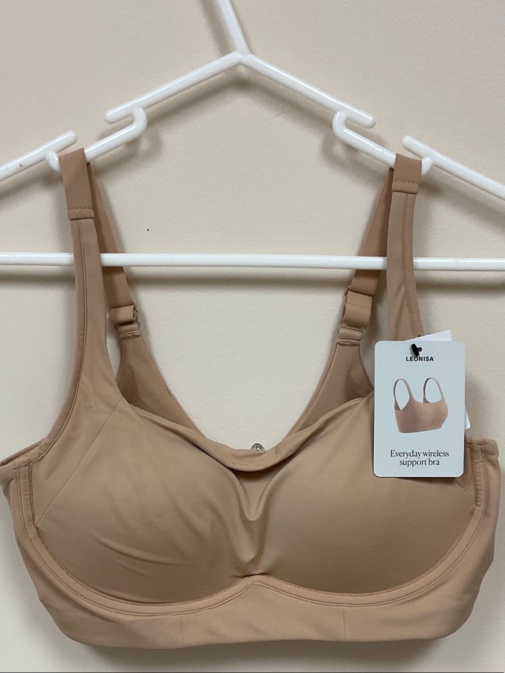 Everyday Wireless Support Bra - Nude- Soft light Padding NWT Medium